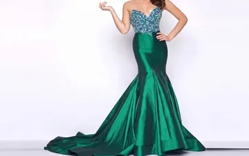 Vestido de festa em cetim verde